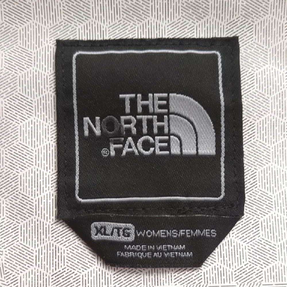 Women's XL North Face HyVent 2.5L Venture Jacket - Picture 5 of 7